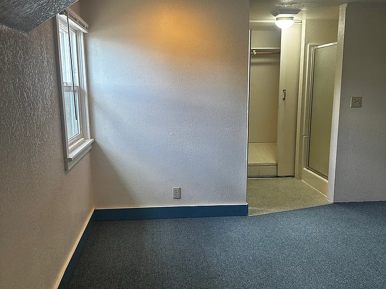 720 W 18th Ave #B — Photo 7