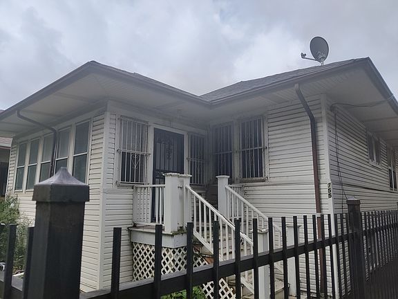 2nd image of 7550 S Oglesby Ave