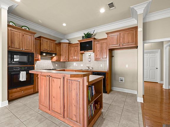 5th image of 37038 Mill Wood Ave