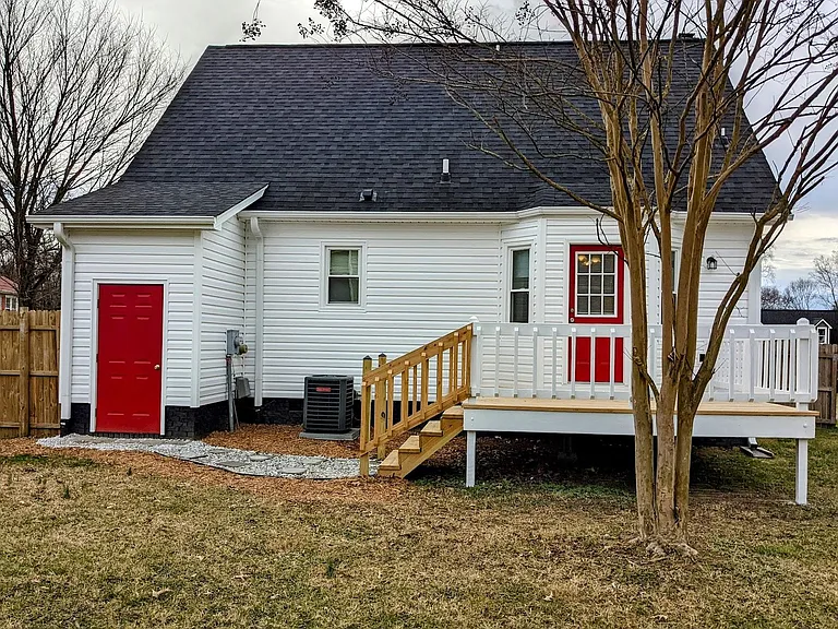1004 Fawn Cir — Photo 3