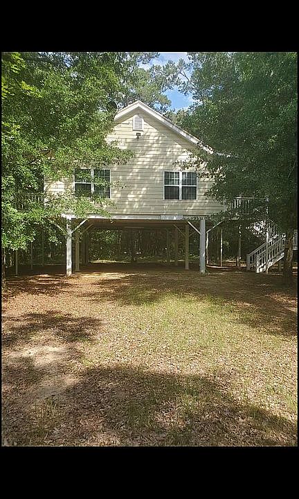1st image of 37 Riverside Dr