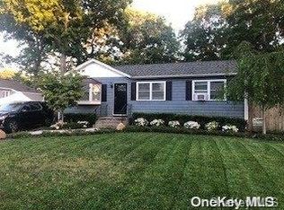 5 Squires Ave, Port Jefferson Station, NY 11776