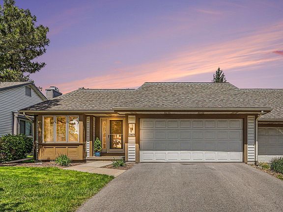 3rd image of 2869 Mulford Dr SE