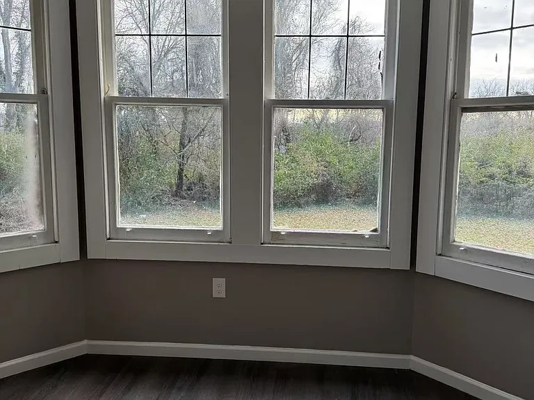 747 Clinton Springs Ave — Photo 34