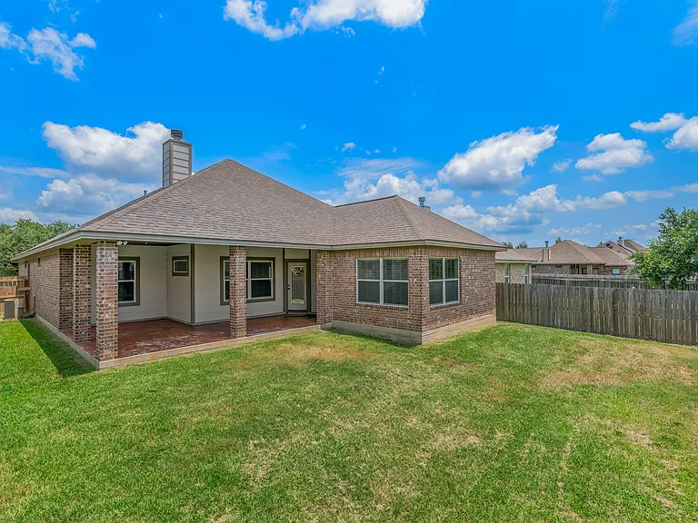 4203 Cedar Creek Ct — Photo 18