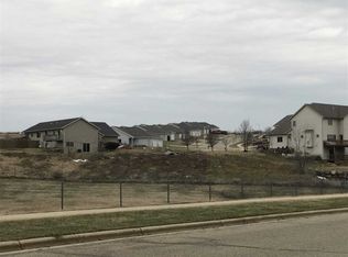 105 Temple Cir, Mount Horeb, WI 53572