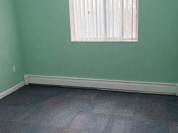4th image of 400 Governors Dr