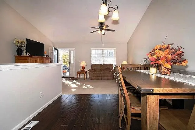 1002 Bull St — Photo 10