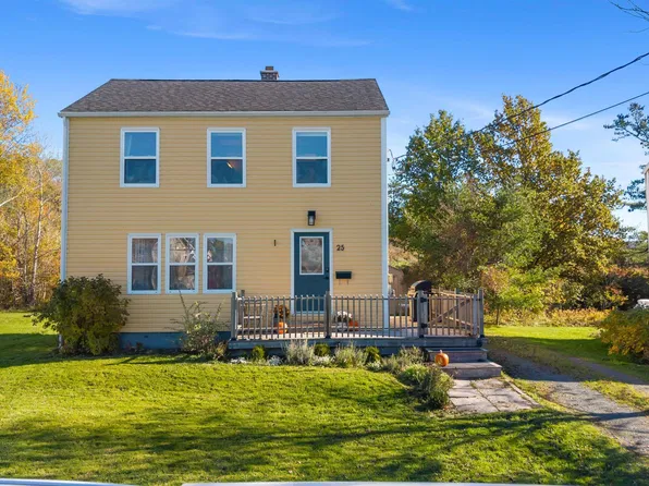 25 The Heights Rd, Antigonish, NS B2G 1K4