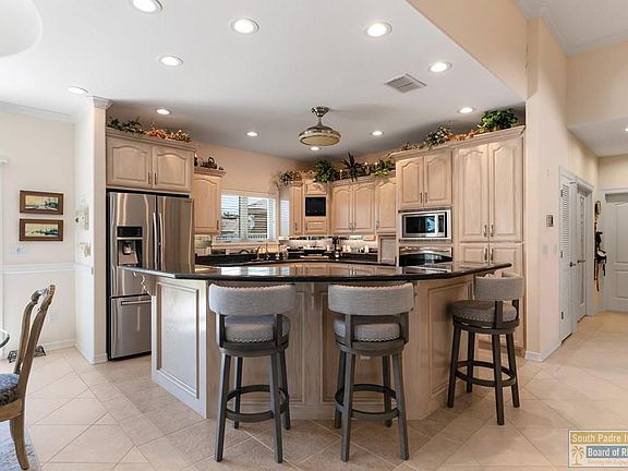 3rd image of 15 Laguna Madre Dr