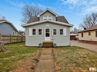 334 Herman St, Pekin, IL 61554