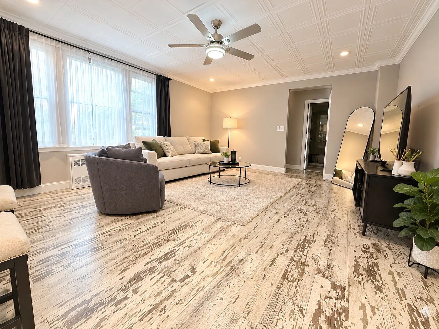 1 bed, 730 sqft, $2,800 — Photo 2