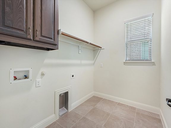 4th image of 10305 Georgetown Pl
