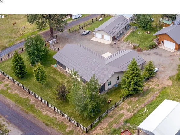 358 Bonanza St, Sumpter, OR 97877