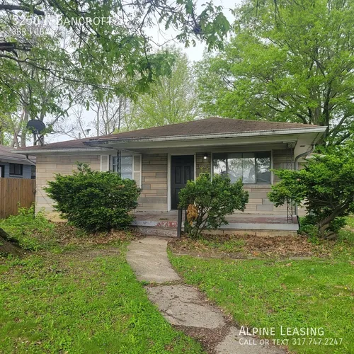 3250 N Bancroft St Photo 1