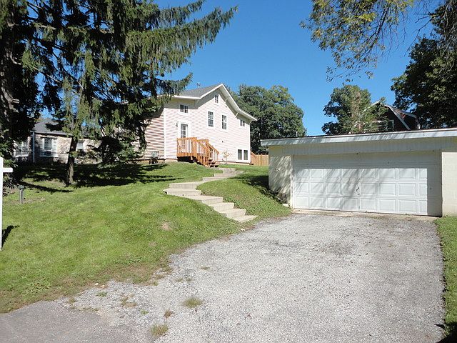 1st image of 42321 N Elm St