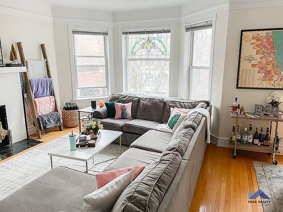 5th image of 3155 N Pine Grove Ave #1F
