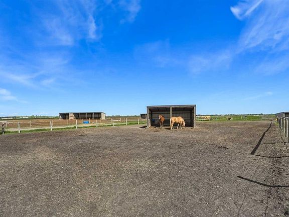 4th image of 283082 S Township Rd #254