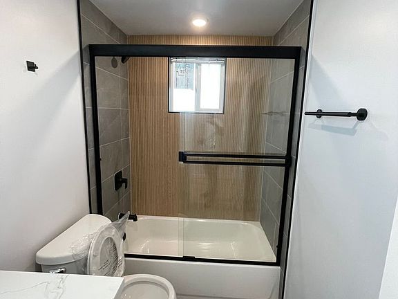 5th image of 1767 S Magnolia Ave #12