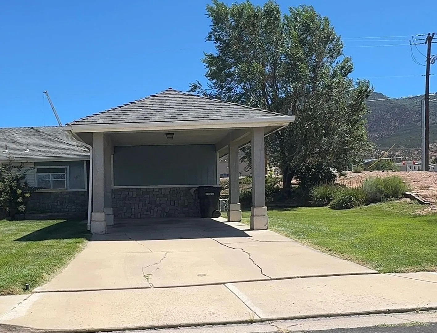 Charming 3-Bedroom, 2-Bathroom Home in Cedar City, UT — Photo 1