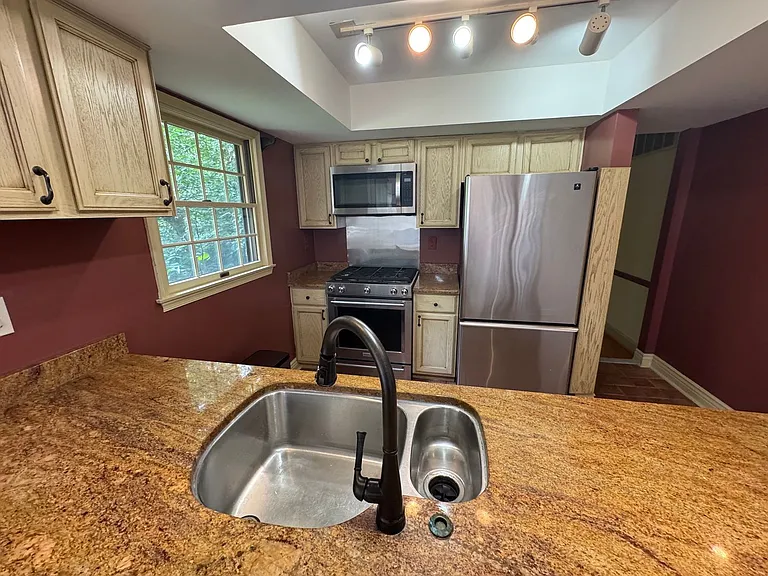 102 Ravenwood Pl — Photo 7