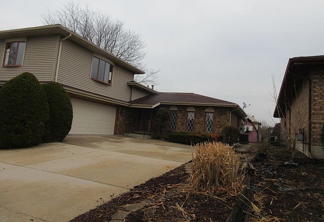 1st image of 15649 Lorel Ave
