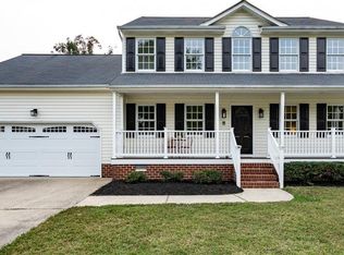 325 Mallard Dr, Colonial Heights, VA 23834