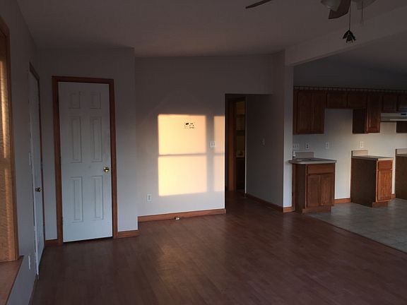 4th image of 909 Radio Rd