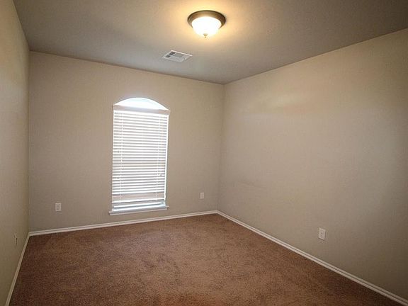 2nd image of 1108 Laurel Creek Dr
