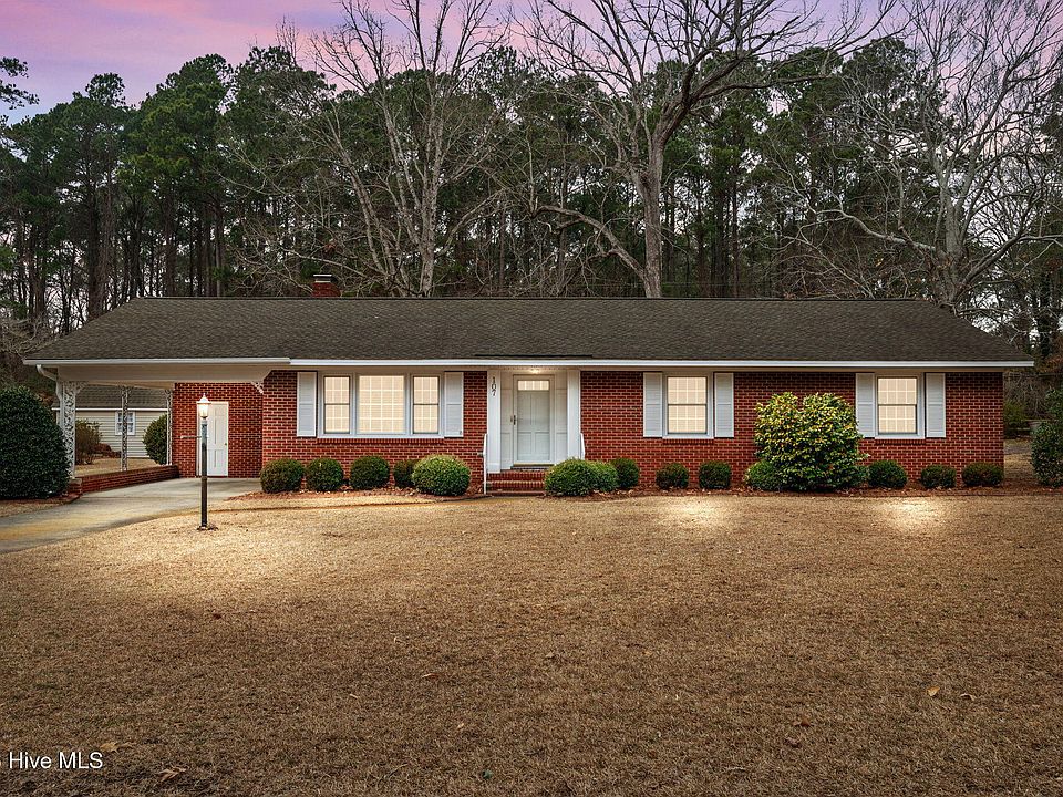 1st image of 107 Ridgewood Circle