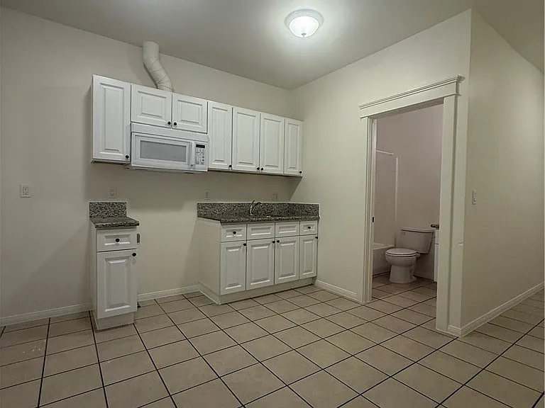 718 Chestnut Ave #4 — Photo 1