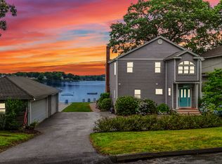 6 Oak St, Niantic, CT 06357