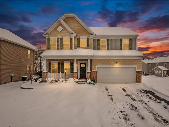 100 Hermitage Ct, Zelienople, PA 16063