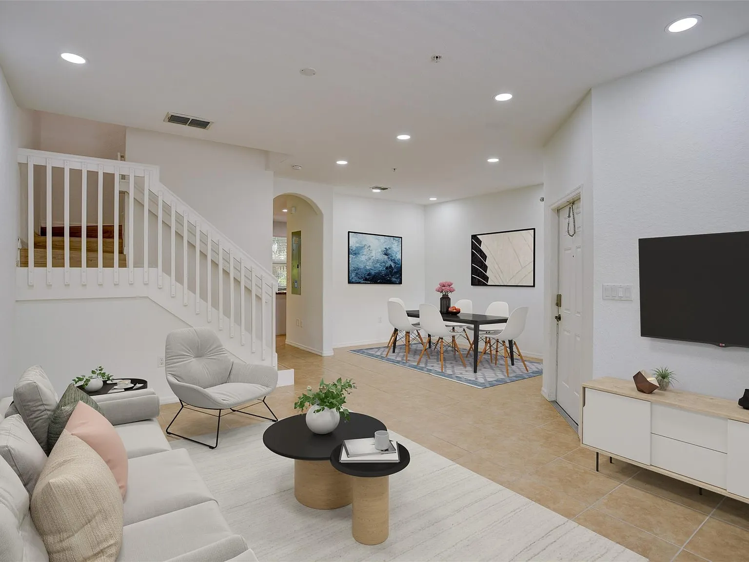 3 bed, 2.5 bath, 1536 sqft, $2,800 — Photo 2