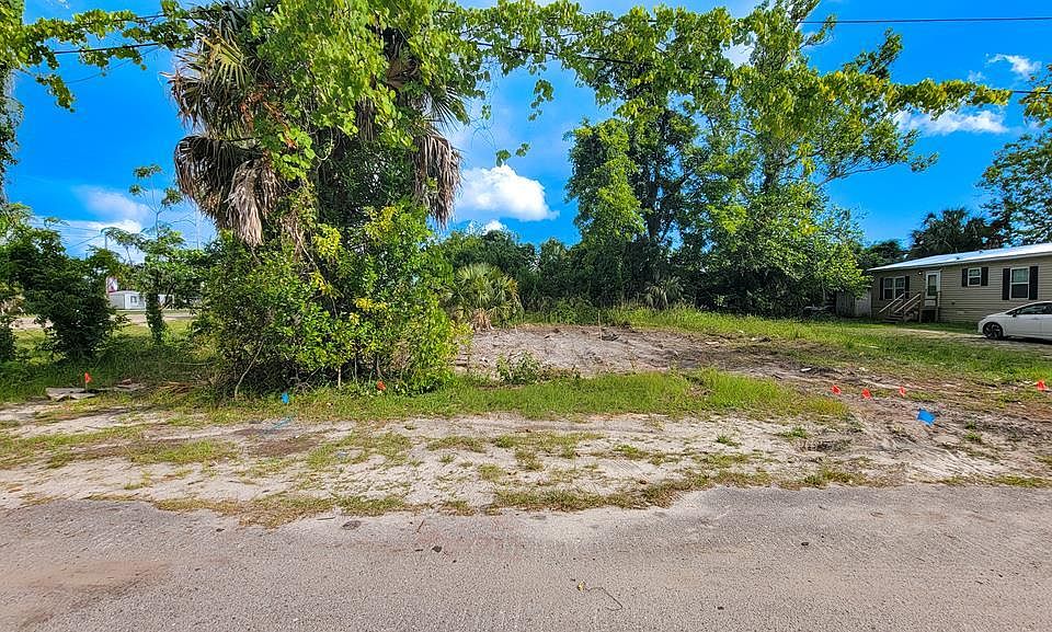 1st image of 186 Avenue E
