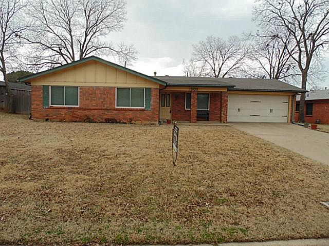 1st image of 905 Barbara Ann Dr