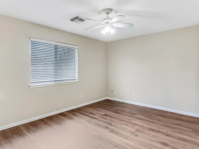 11405 Starlight Bay St — Photo 26