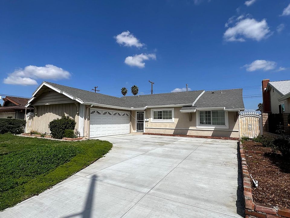 1st image of 19539 Markstay St