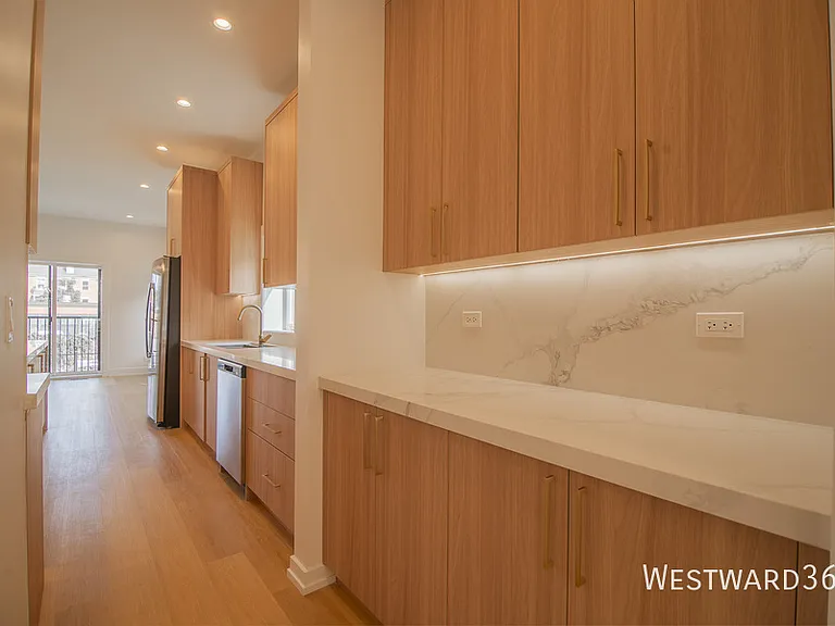 2042 W Washington Blvd #1E — Photo 10