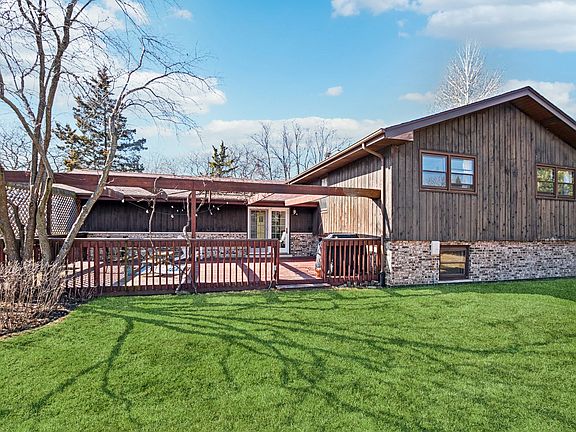 4th image of 7925 Glen Ln