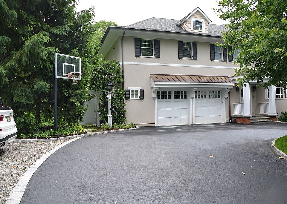 2nd image of 71 Jefferson Ave