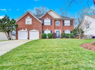 9331 Autumn Applause Dr, Charlotte, NC