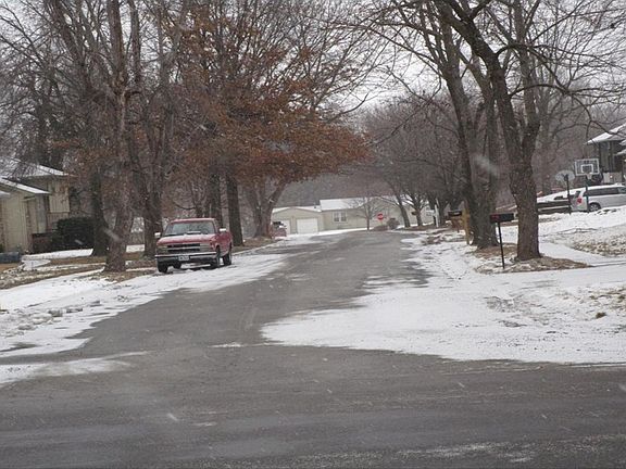 5th image of 904 NE 74th St