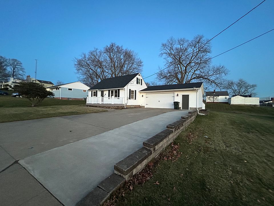 1st image of 138 California Ave #1