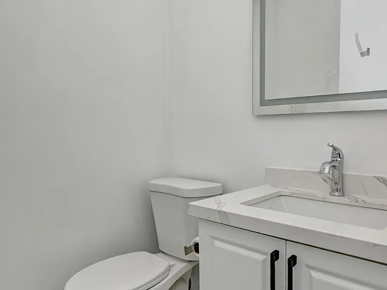 240 Stonybrook Dr — Photo 31
