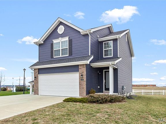 2nd image of 554 Summer Glen Ln