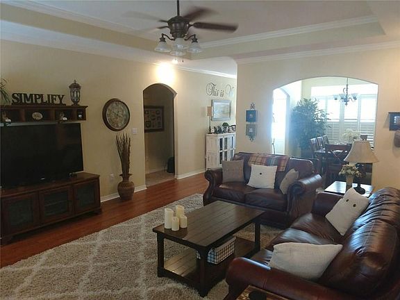 4th image of 1828 S River Meadows Dr