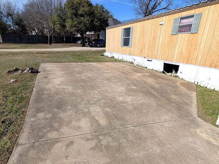 425 SW Highway 34 — Photo 11