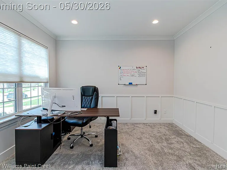 375 Amelia Cir — Photo 10