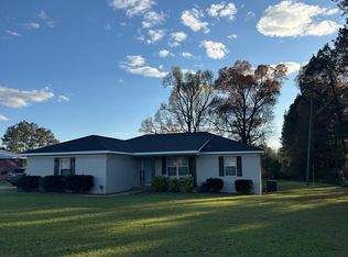 451 Omussee Rd, Cowarts, AL 36321